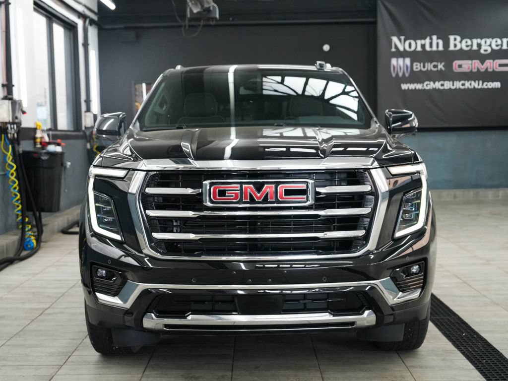 Used 2025 GMC Yukon XL Elevation w/ LPO, Elevation Black Package AWD/4WD image 2