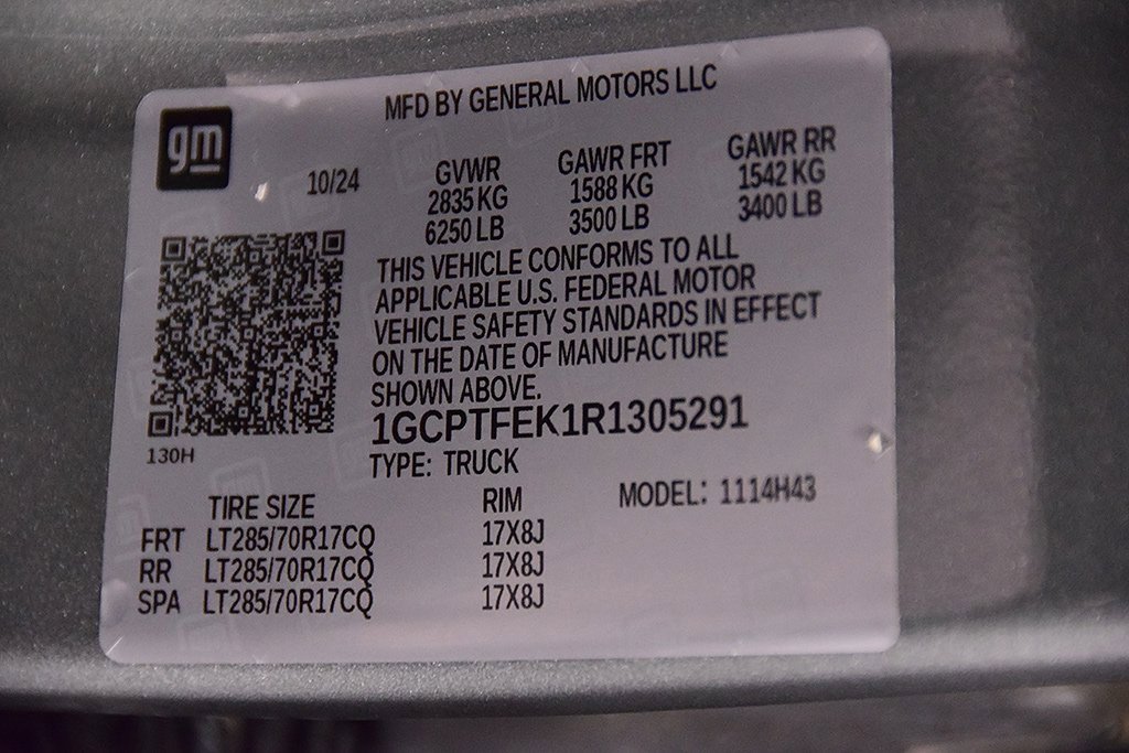 Used 2024 Chevrolet Colorado ZR2 w/ ZR2 Convenience Package III image 17