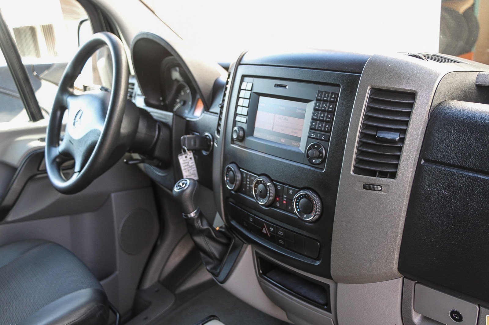 Used 2017 Mercedes-Benz Sprinter 3500 image 33