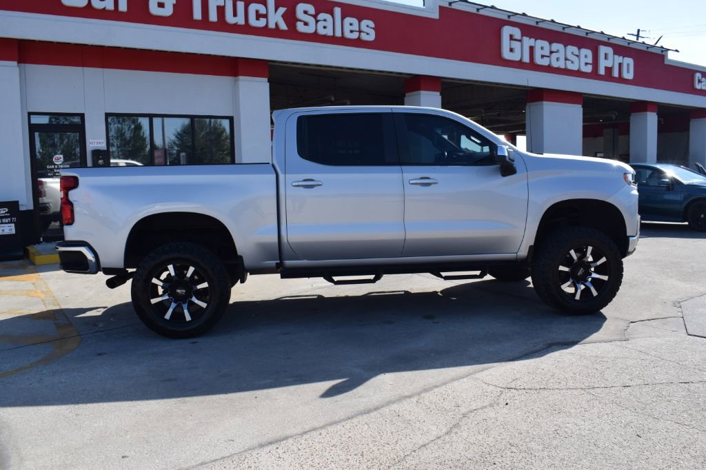 Used 2019 Chevrolet Silverado 1500 LT image 2