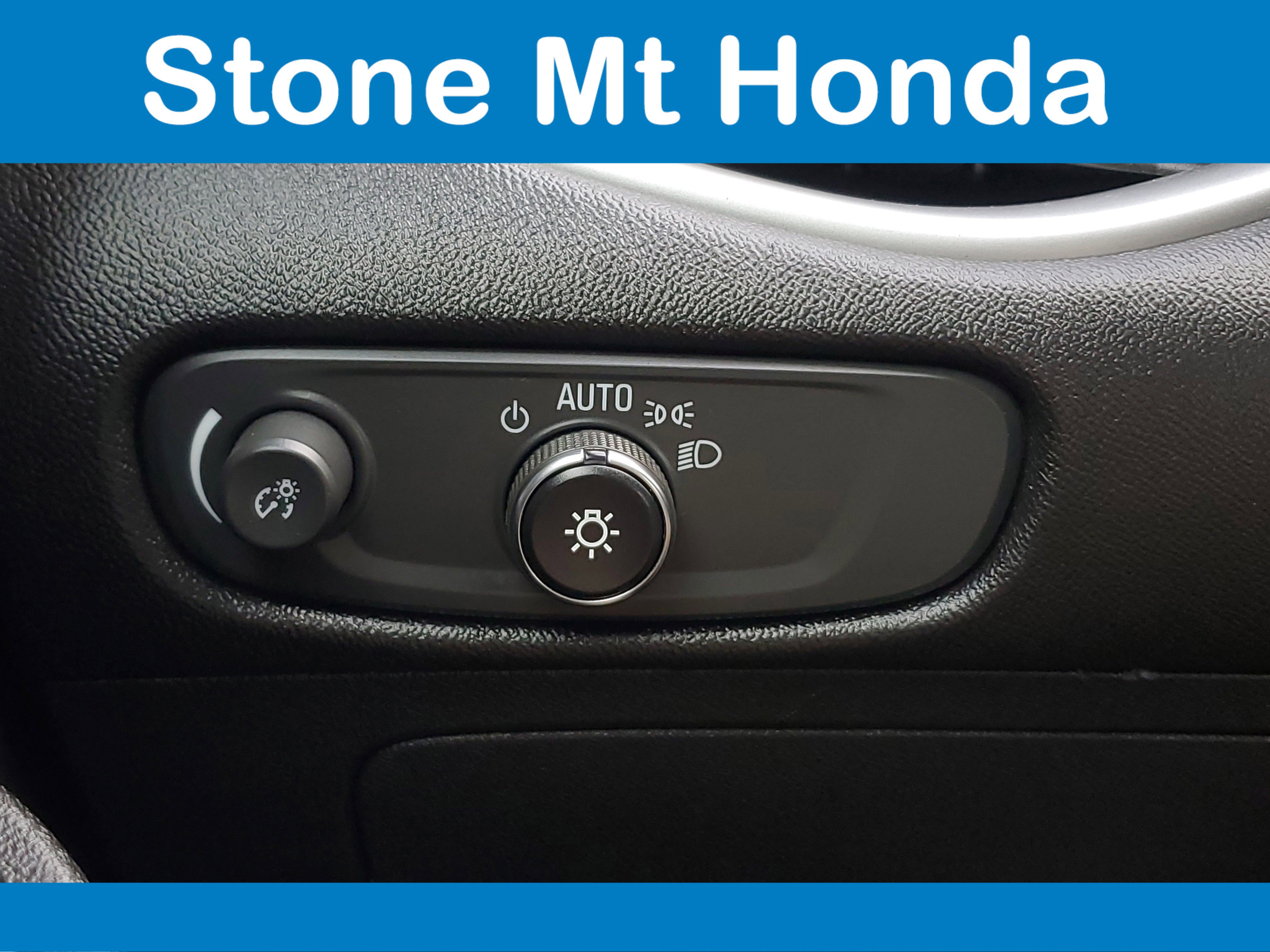 Used 2024 Chevrolet Malibu LT image 33