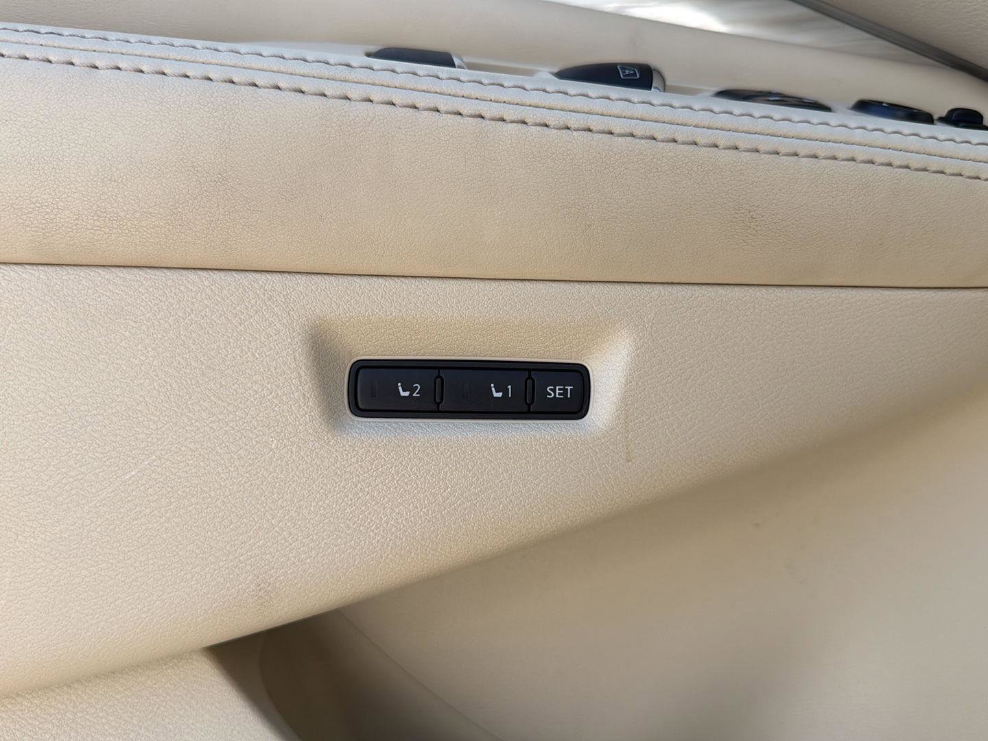 Used 2015 Nissan Murano SL w/ SL Technology Package FWD image 15