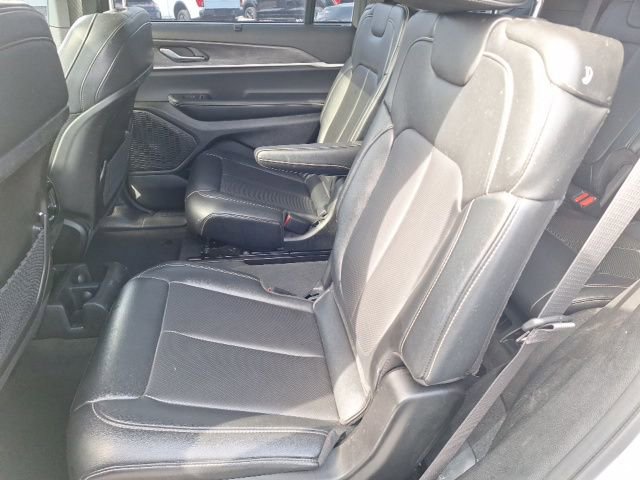 Used 2024 Jeep Grand Cherokee L Limited w/ Luxury Tech Group II image 11