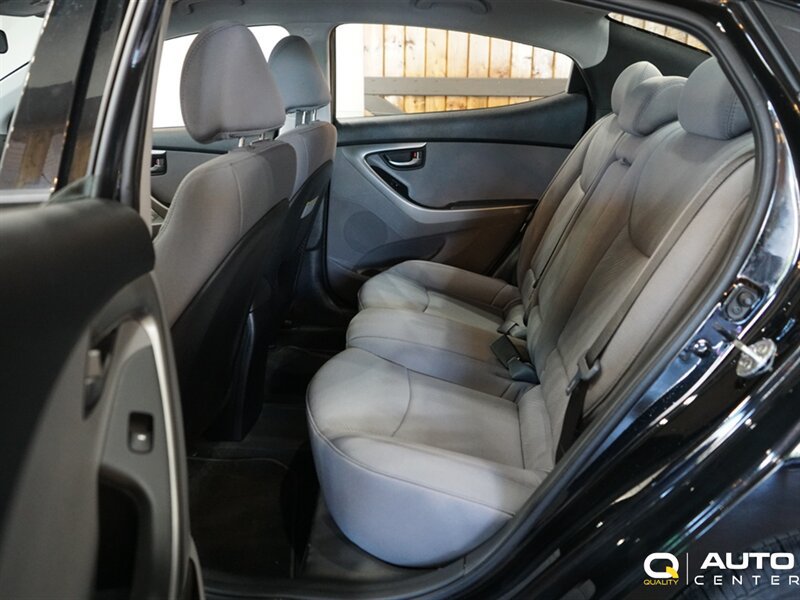 Used 2013 Hyundai Elantra Sedan FWD image 26
