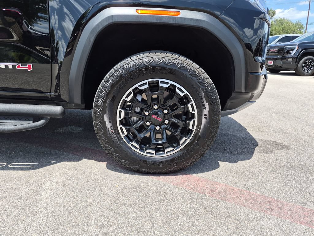 Used 2026 GMC Canyon AT4 AWD/4WD image 16