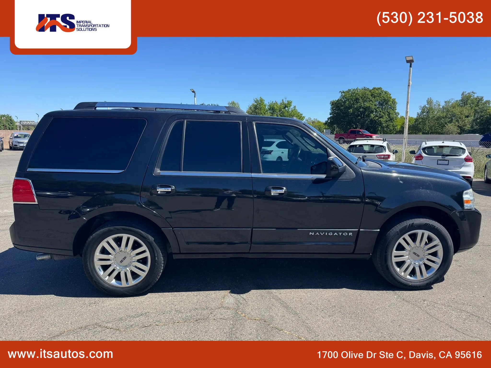 Used 2013 Lincoln Navigator 2WD w/ HD Trailer Tow Pkg image 6
