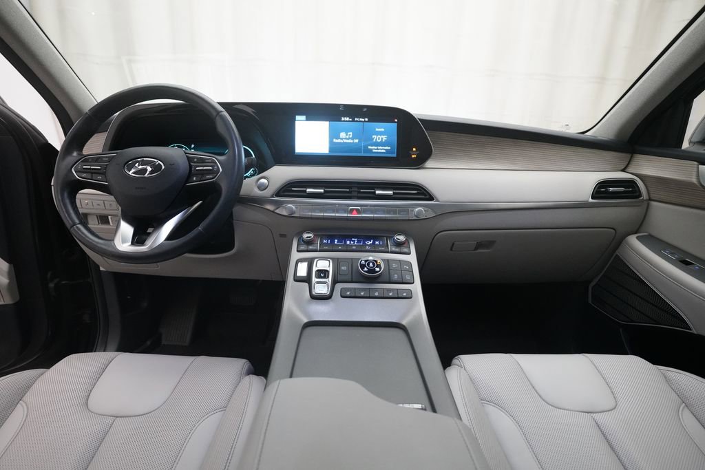 Used 2021 Hyundai Palisade Limited w/ Winter Package AWD/4WD image 5