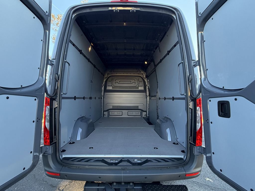 New 2026 Mercedes-Benz Sprinter 144 Cargo image 10