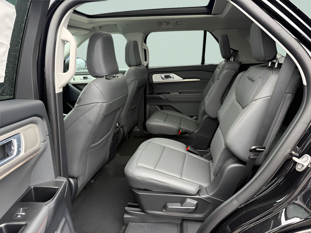 New 2026 Ford Explorer Active w/ Active Comfort Package AWD/4WD image 5