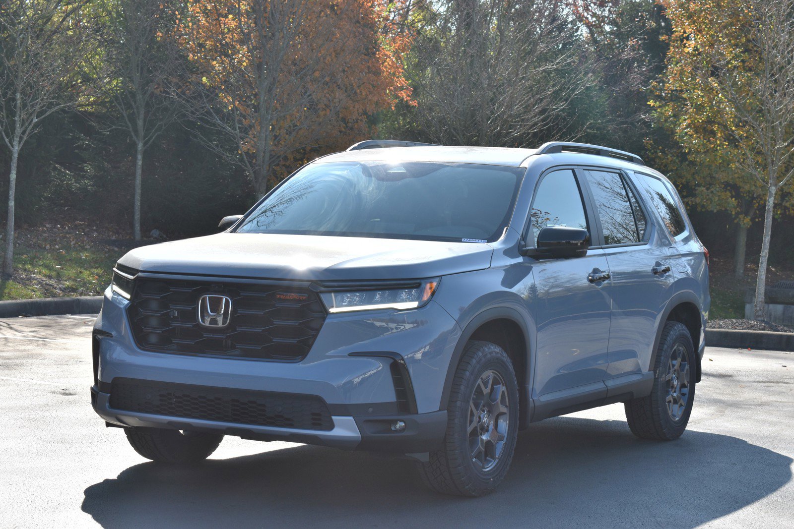 New 2025 Honda Pilot TrailSport image 3