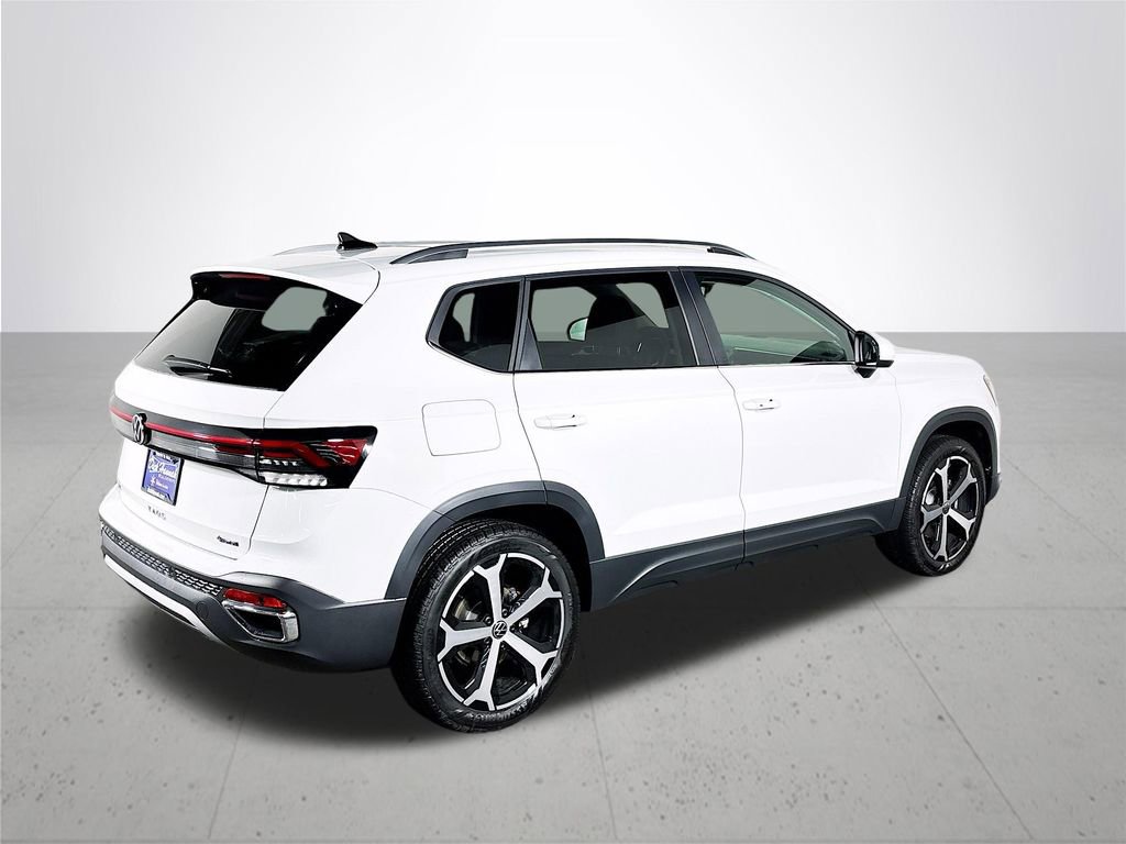 New 2025 Volkswagen Taos SEL image 6