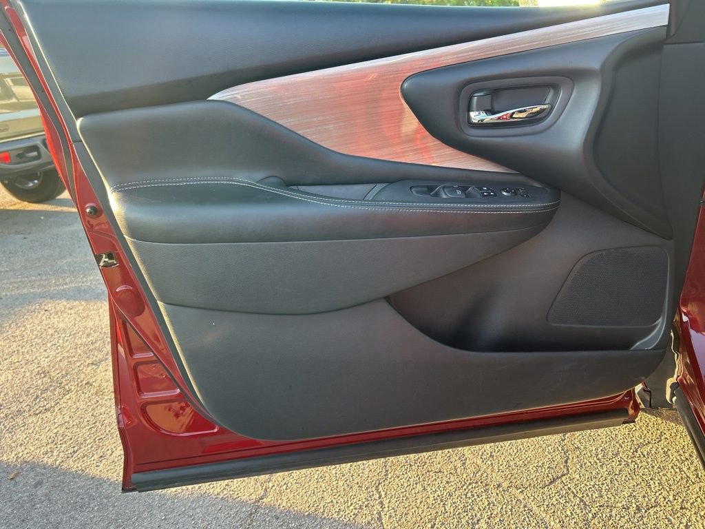 Used 2018 Nissan Murano SV FWD image 35