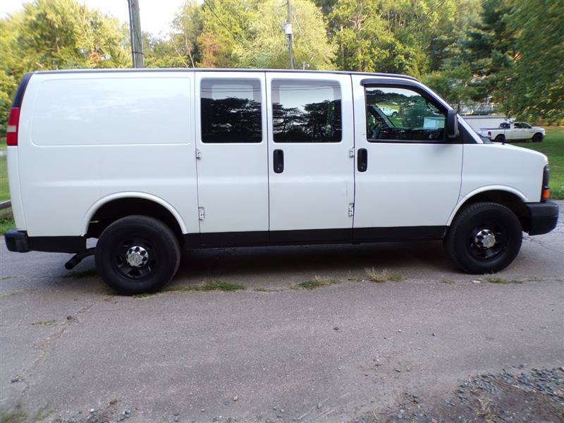 Used 2012 Chevrolet Express 2500 RWD image 11