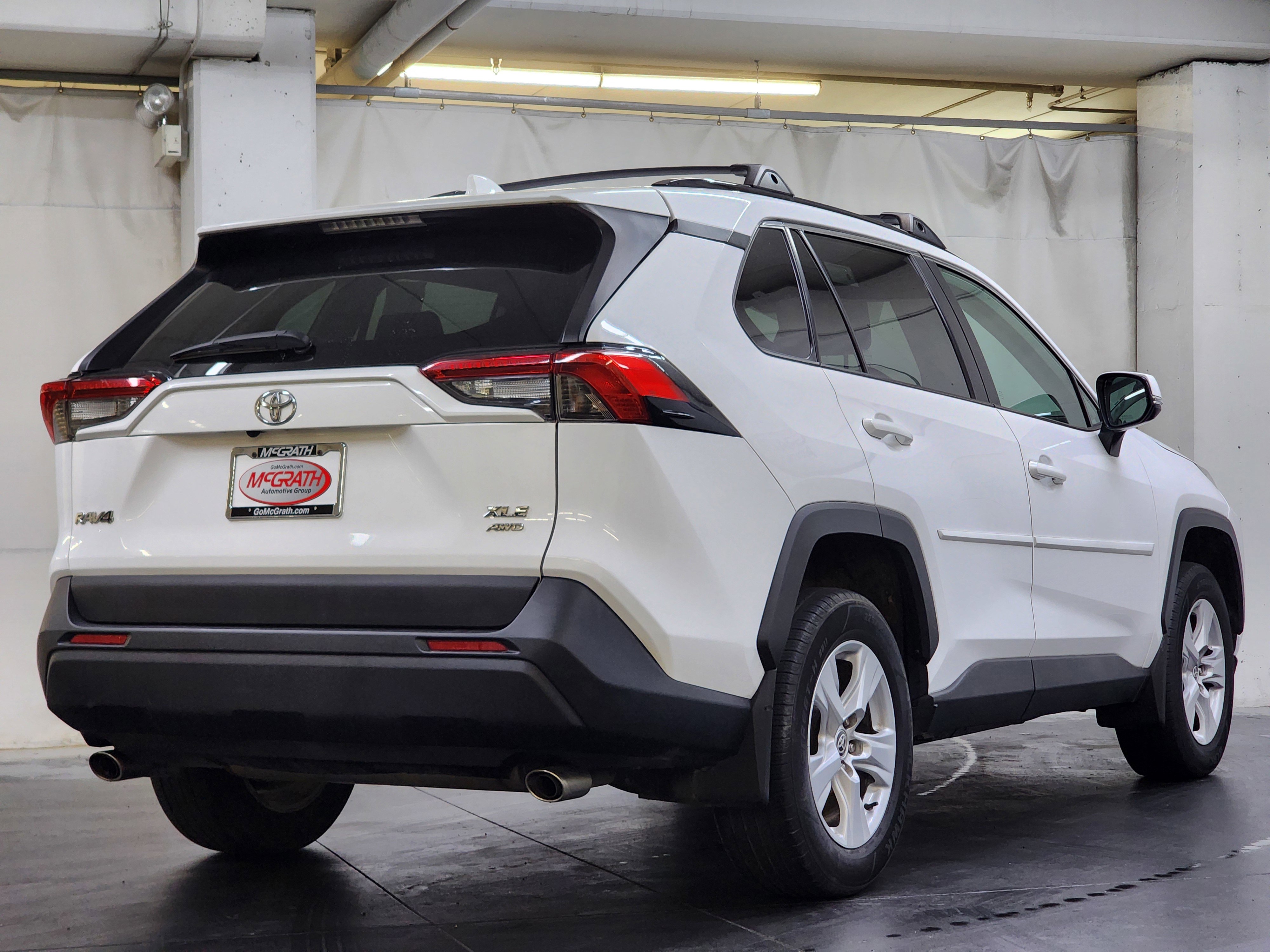 Used 2021 Toyota RAV4 XLE image 5