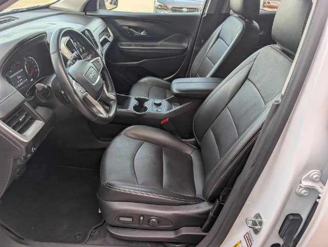 Used 2024 GMC Terrain SLT FWD image 8