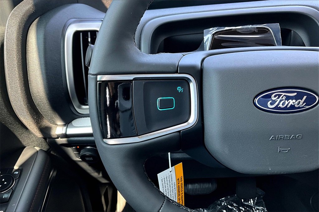 New 2025 Ford Expedition Max Active image 9