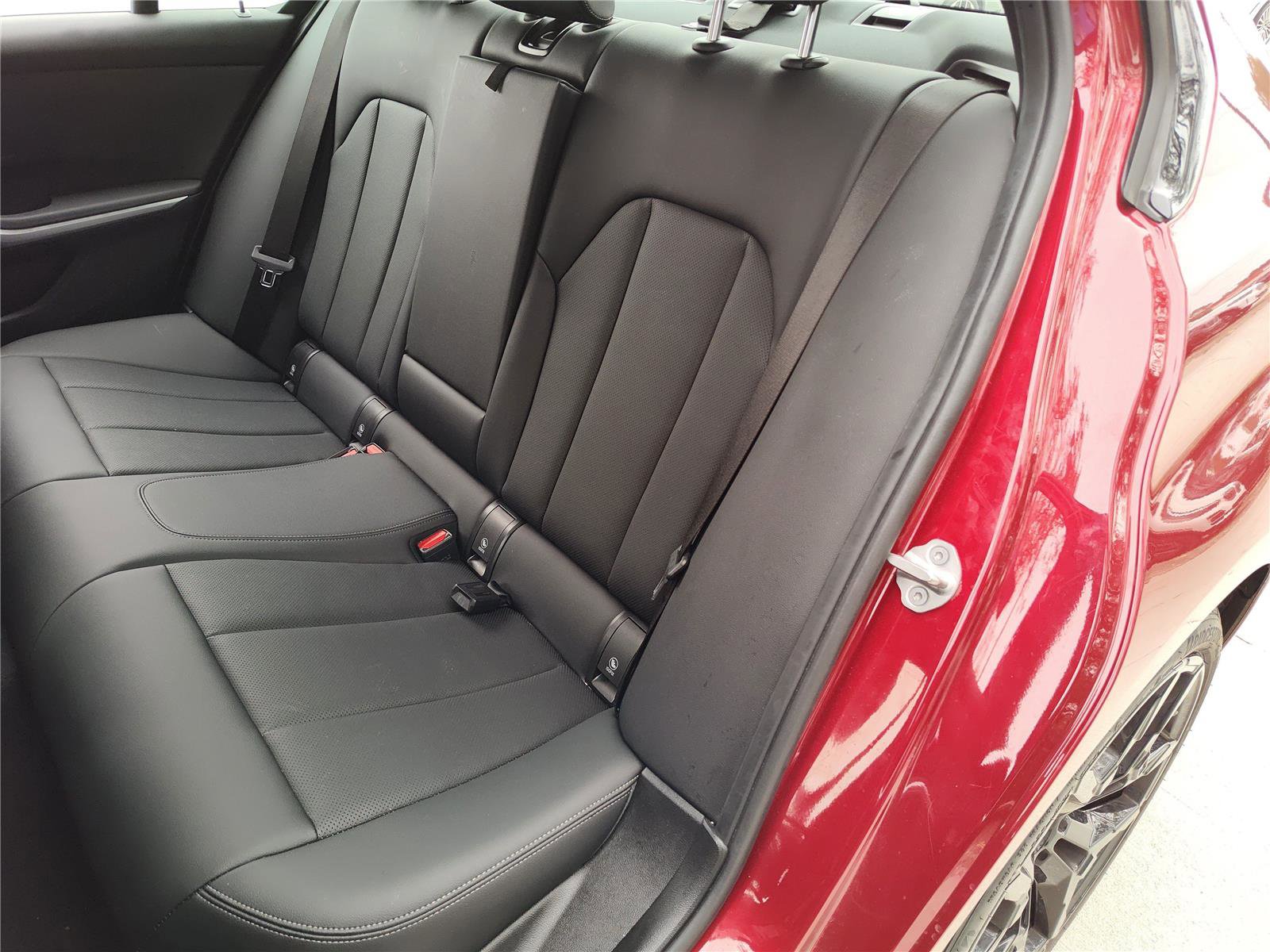 Certified 2025 BMW 330i Sedan image 24