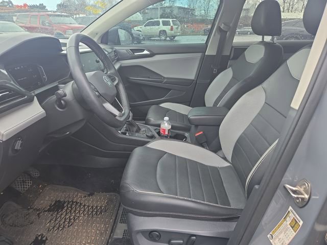 Used 2023 Volkswagen Taos SEL image 10