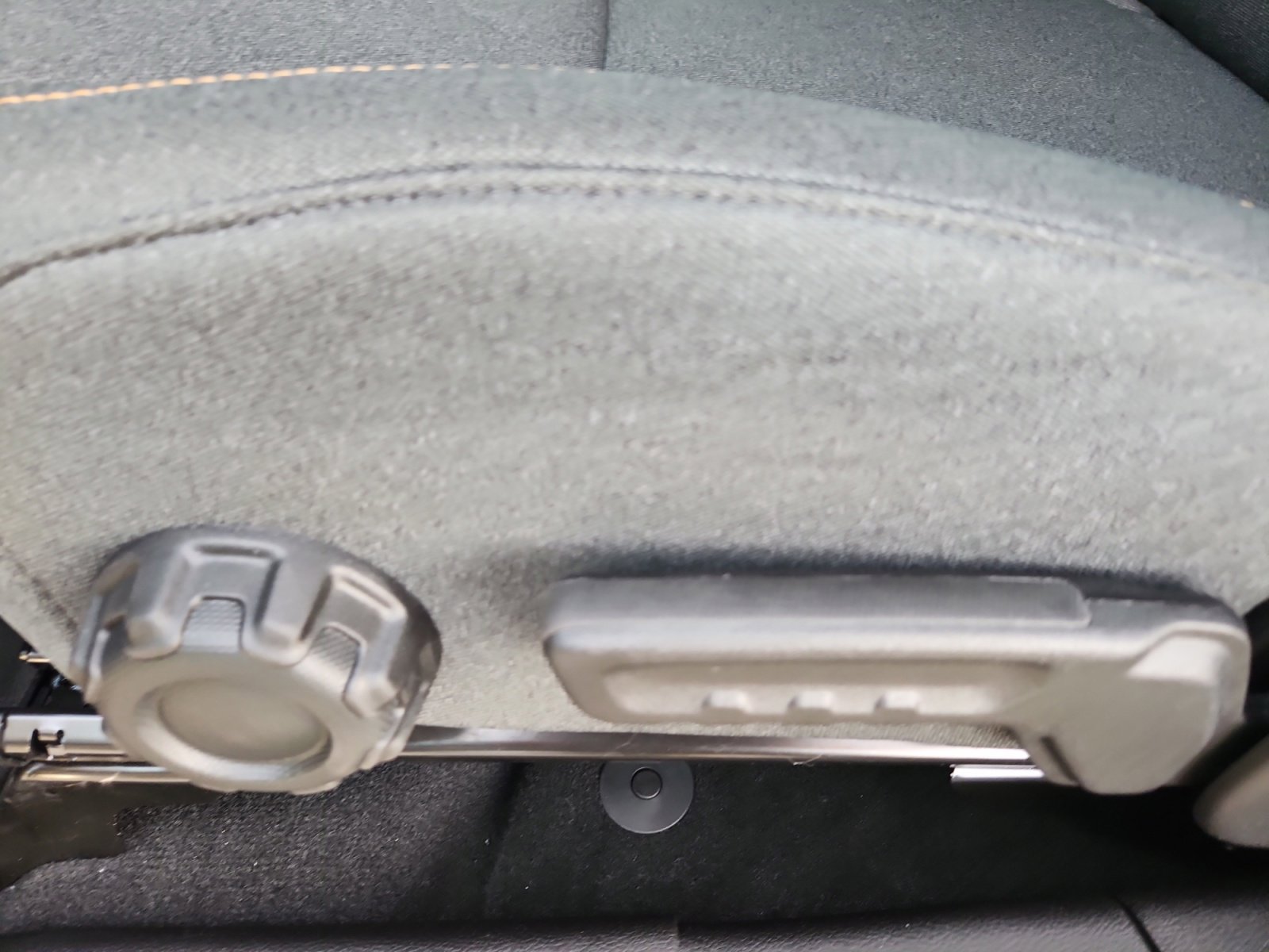 New 2025 Jeep Gladiator Willys AWD/4WD image 15