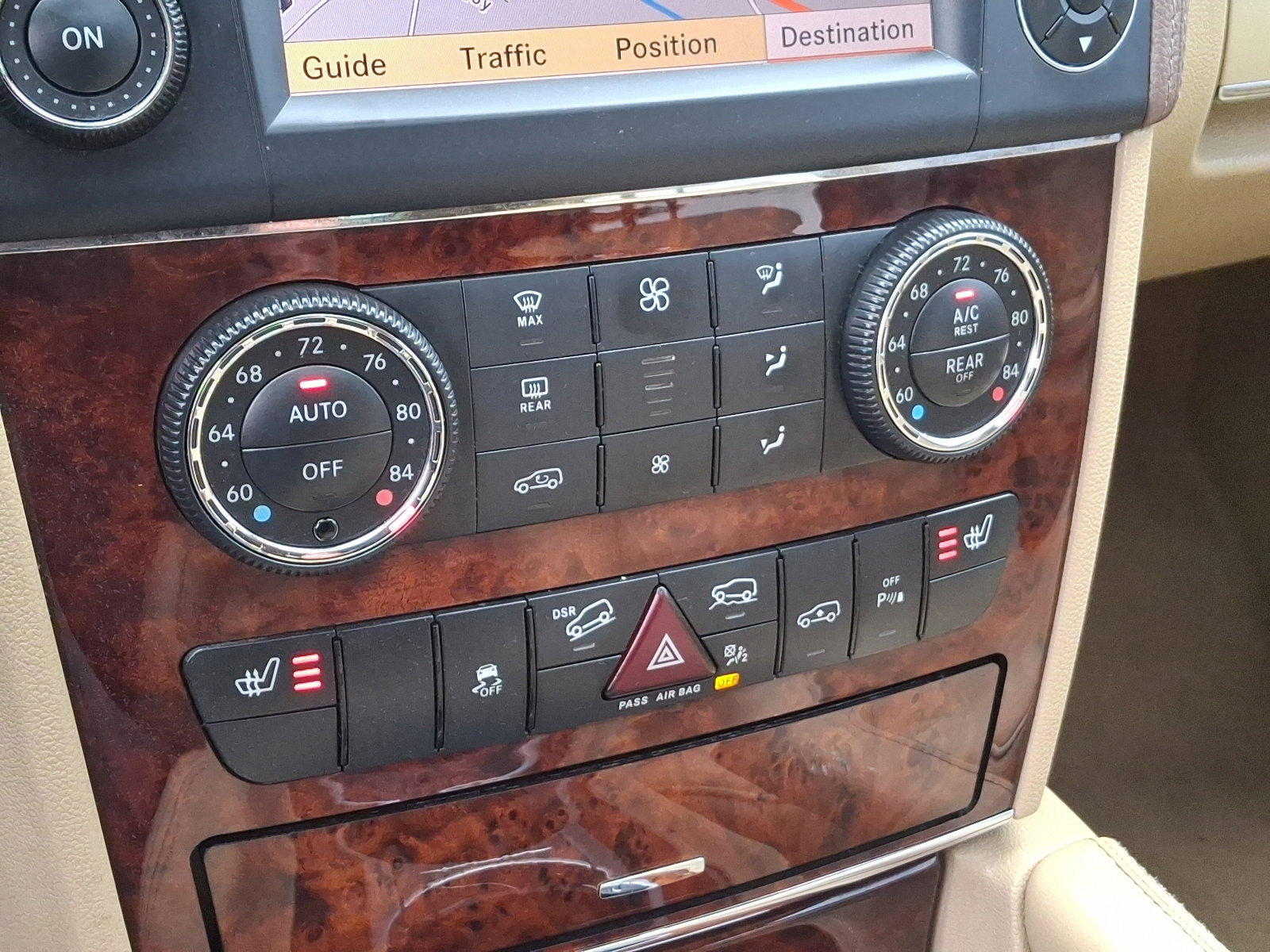 Used 2012 Mercedes-Benz GL 450 4MATIC image 17