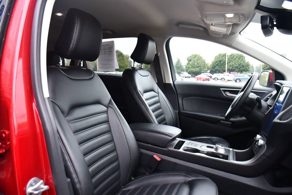 Used 2022 Ford Edge SEL w/ Convenience Package image 16