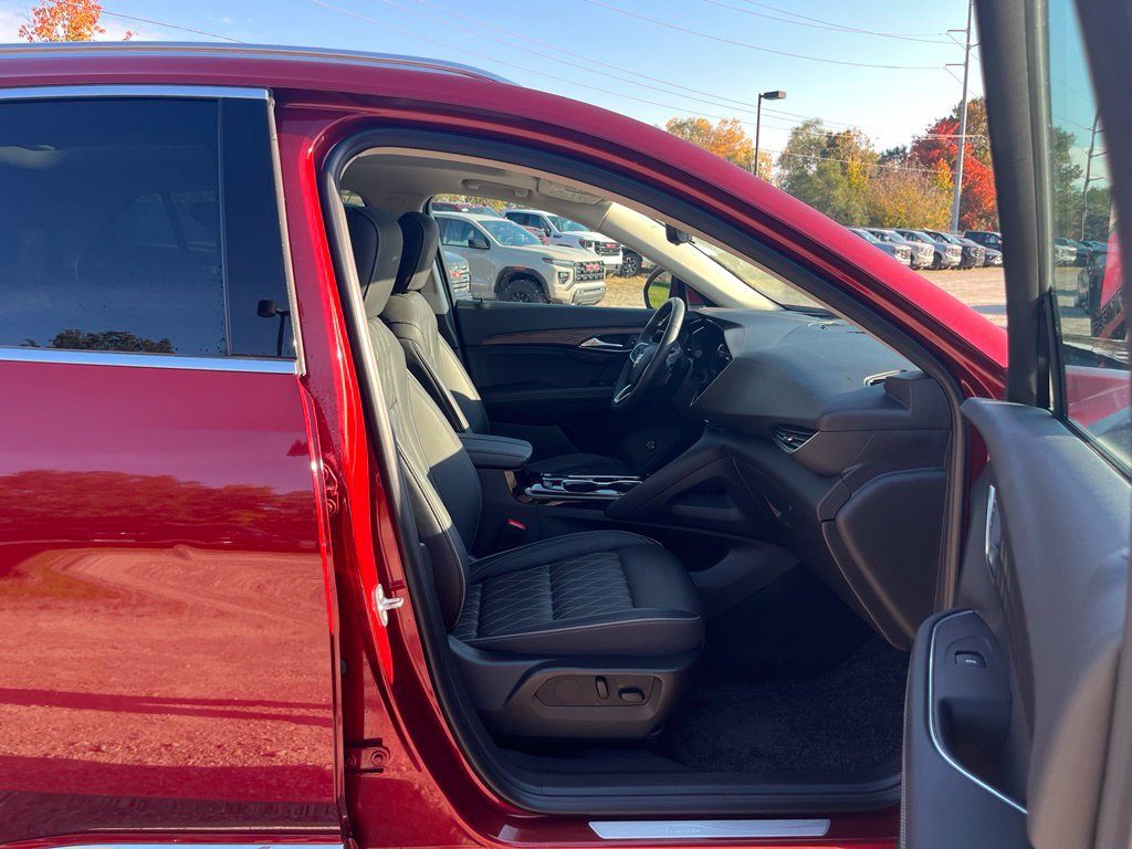 Used 2023 Buick Envision Avenir AWD/4WD image 38