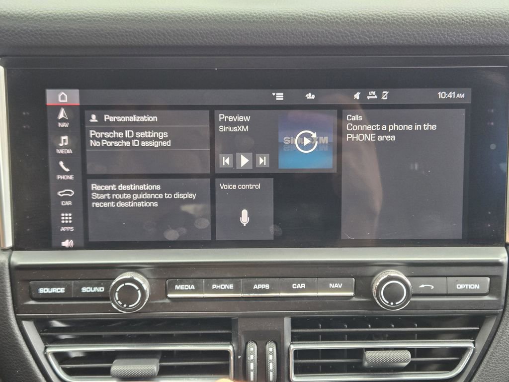 Used 2020 Porsche Macan Base image 22