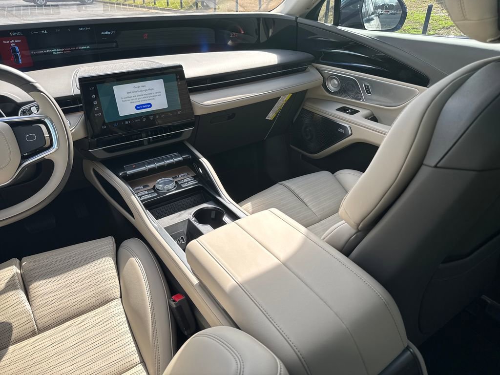 Used 2025 Lincoln Nautilus Reserve image 31