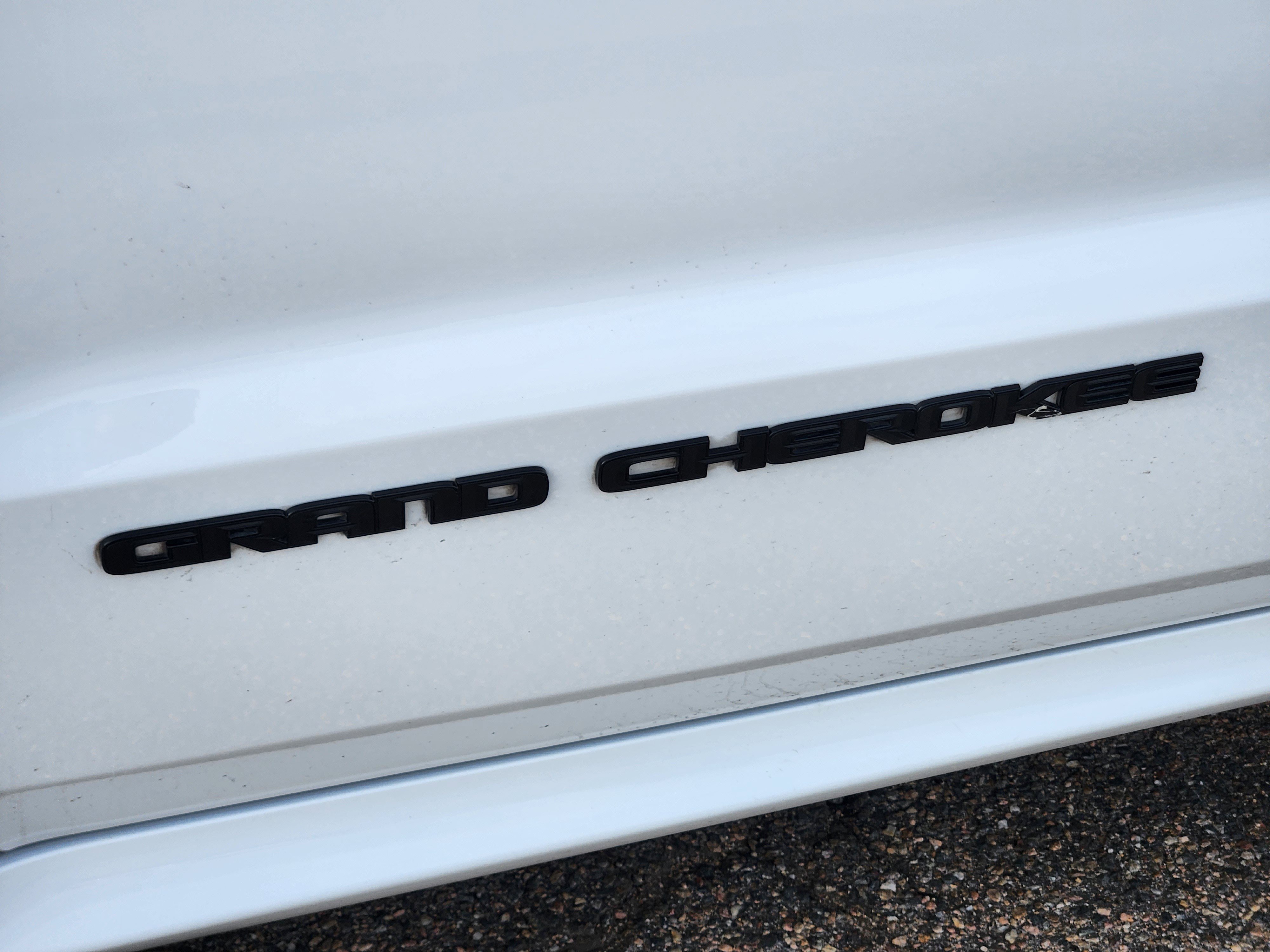Used 2020 Jeep Grand Cherokee SRT image 8