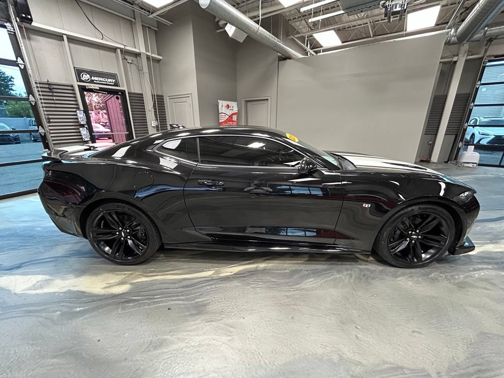 Used 2016 Chevrolet Camaro SS RWD image 27