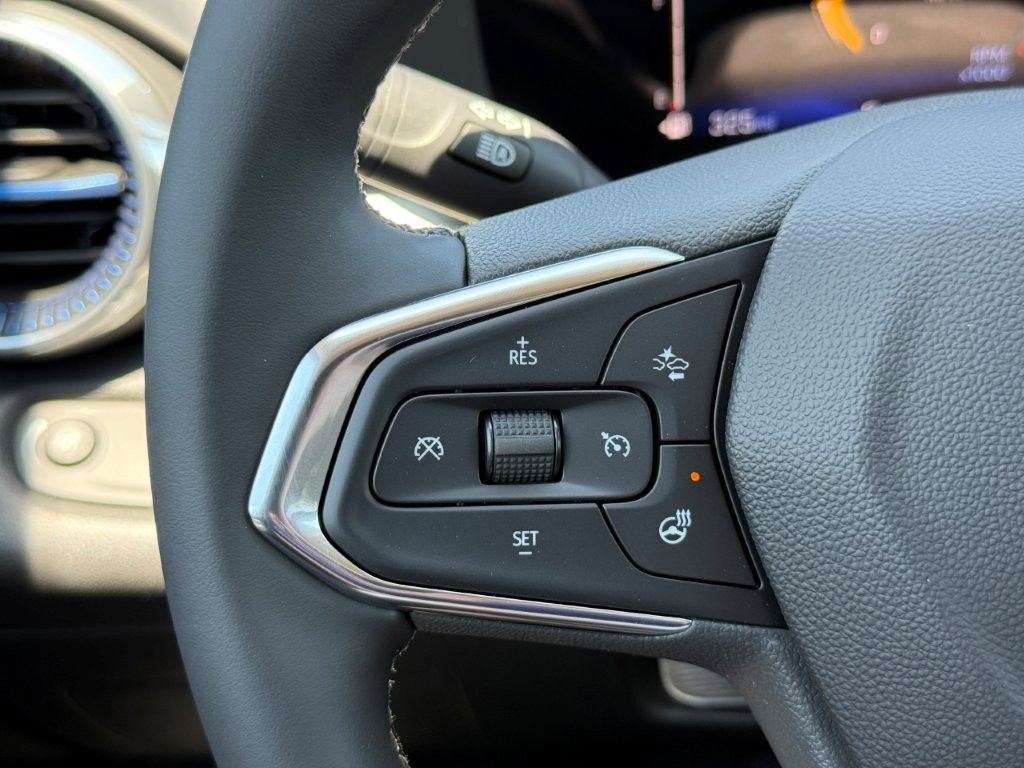 New 2026 Chevrolet Trax LT w/ LT Convenience Package FWD image 23