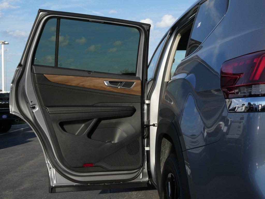 New 2026 Volkswagen Atlas SE image 35