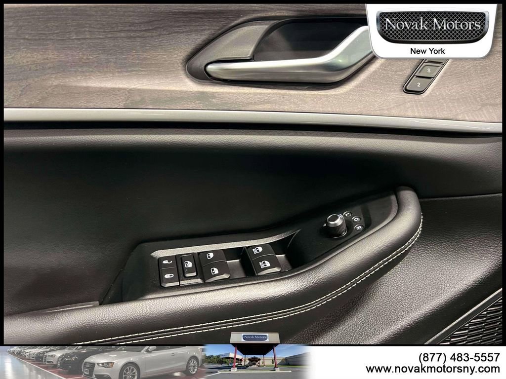 Used 2023 Jeep Grand Cherokee L Limited image 18