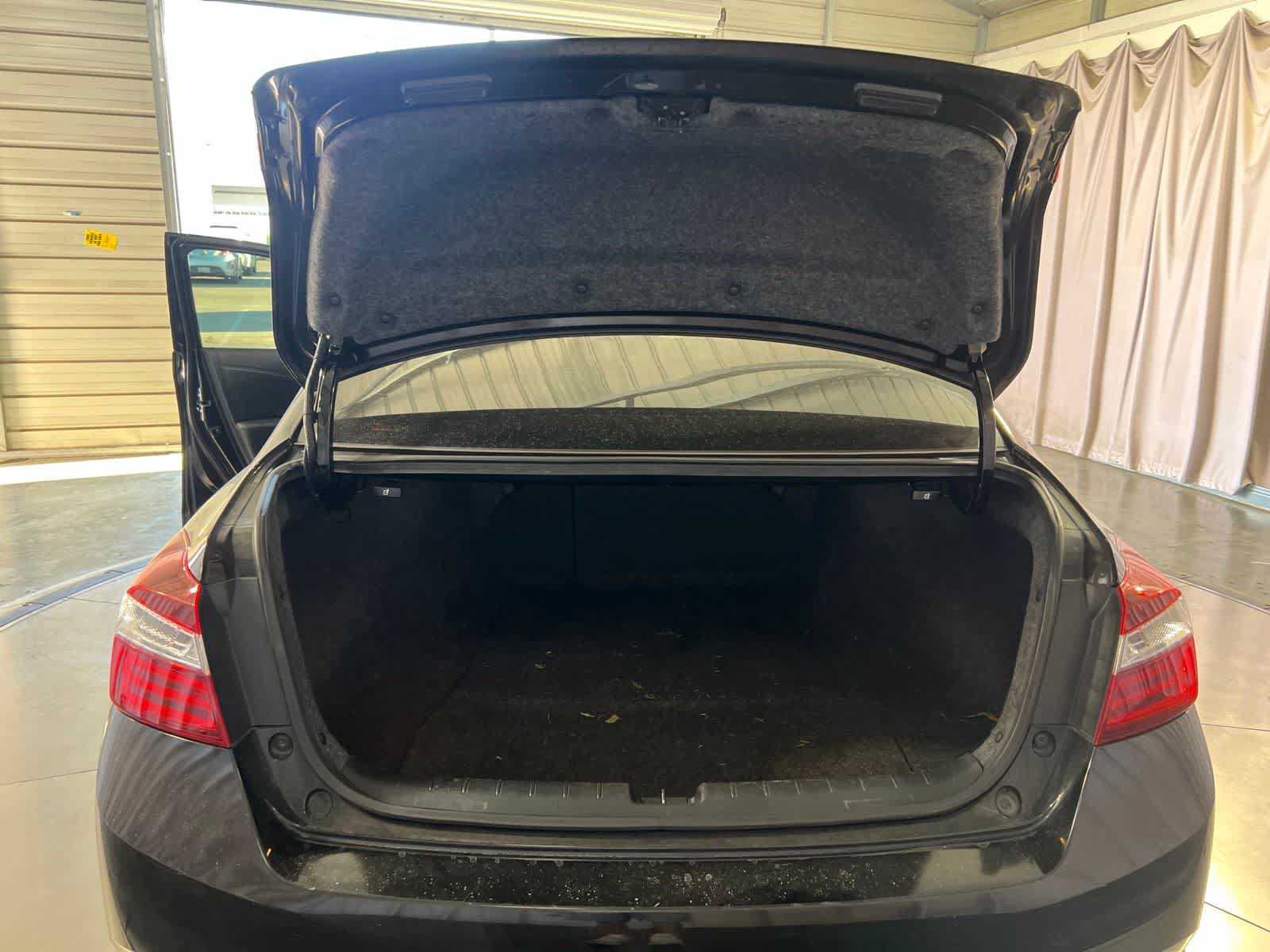 Used 2017 Honda Accord Sport image 12