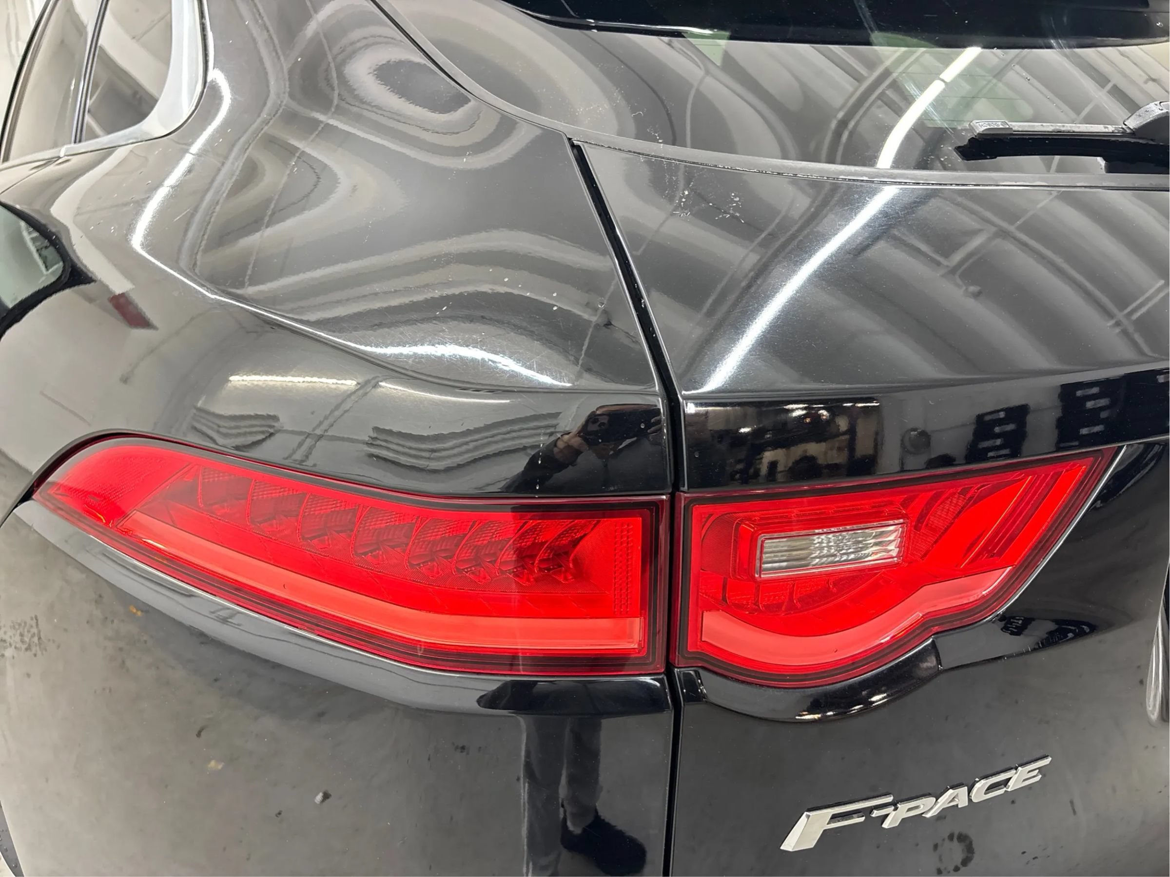 Used 2020 Jaguar F-PACE Prestige AWD/4WD image 33