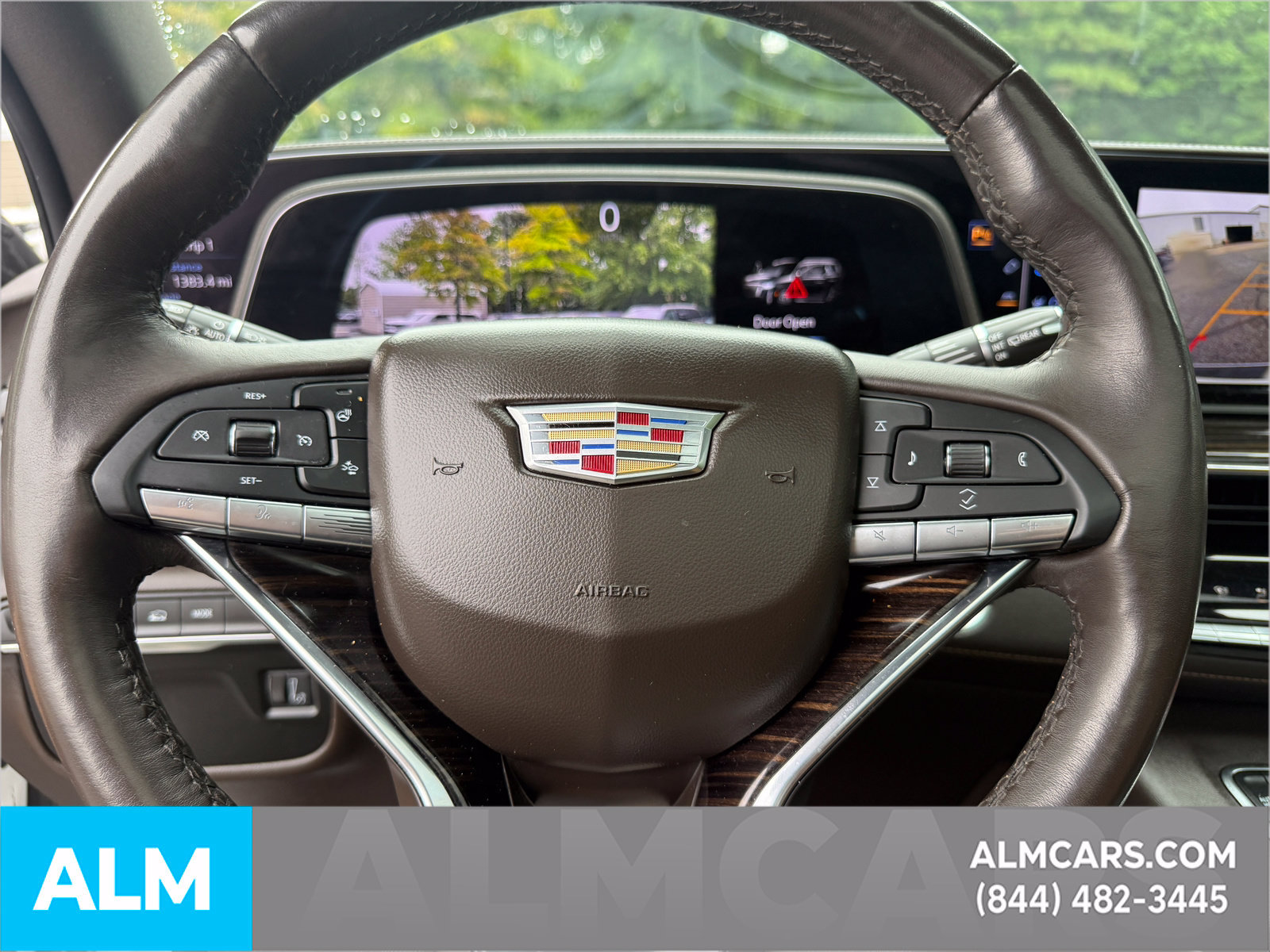 Used 2022 Cadillac Escalade Premium Luxury AWD/4WD image 28