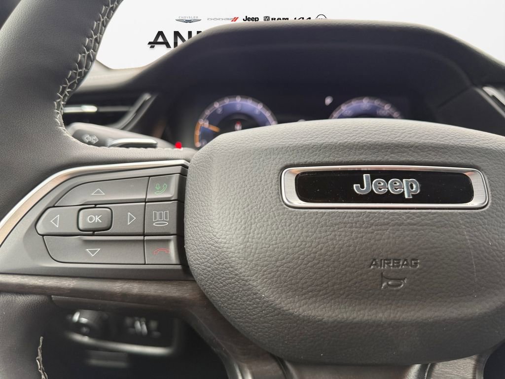 New 2026 Jeep Grand Cherokee Limited w/ Limited Altitude Package AWD/4WD image 25