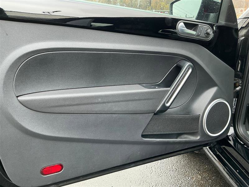 Used 2015 Volkswagen Beetle 1.8T image 21