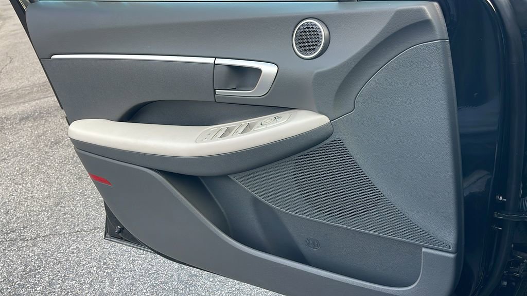 Certified 2025 Hyundai Sonata SE image 27