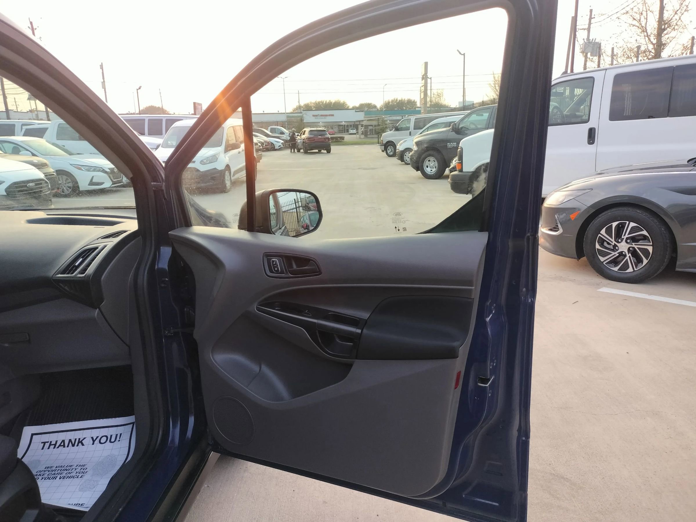 Used 2021 Ford Transit Connect XL image 28