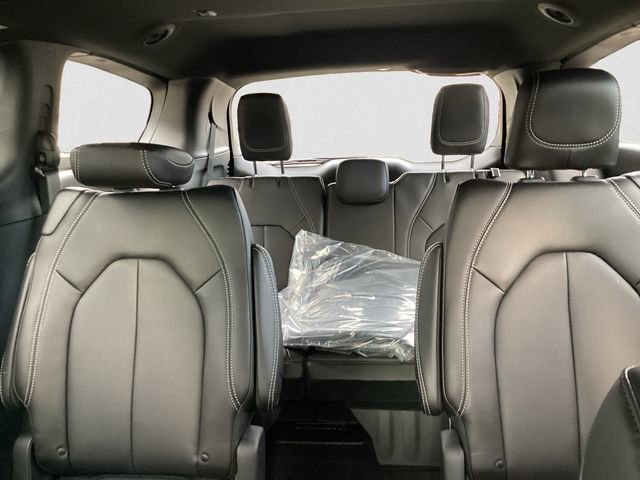 New 2026 Chrysler Pacifica Select w/ S Appearance Package image 14