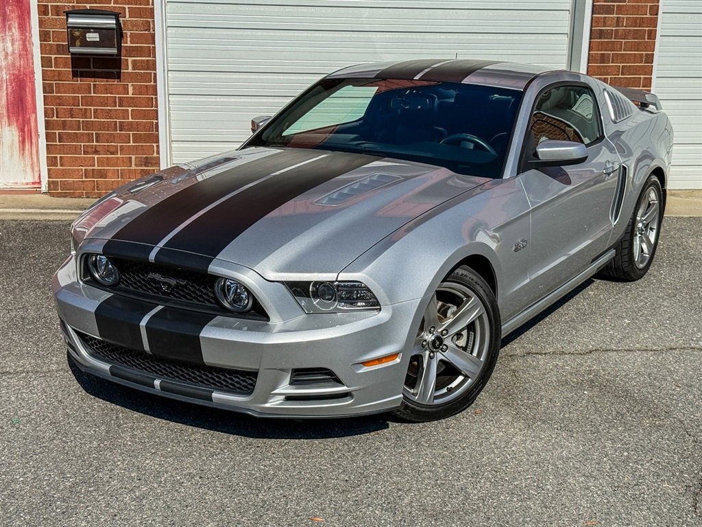 Used 2013 Ford Mustang GT Premium w/ GT Coupe Accessory Pkg 5 image 6