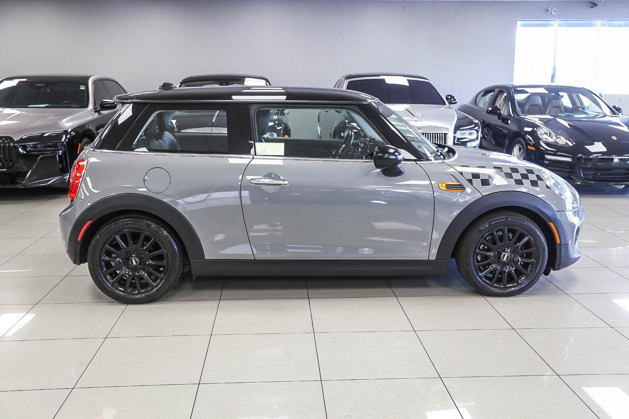Used 2016 MINI Cooper 2-Door Hardtop FWD image 3