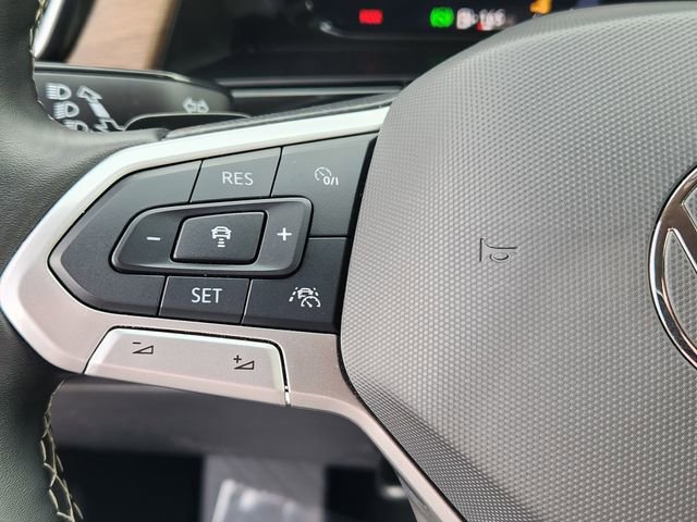 Certified 2025 Volkswagen Atlas SE image 19