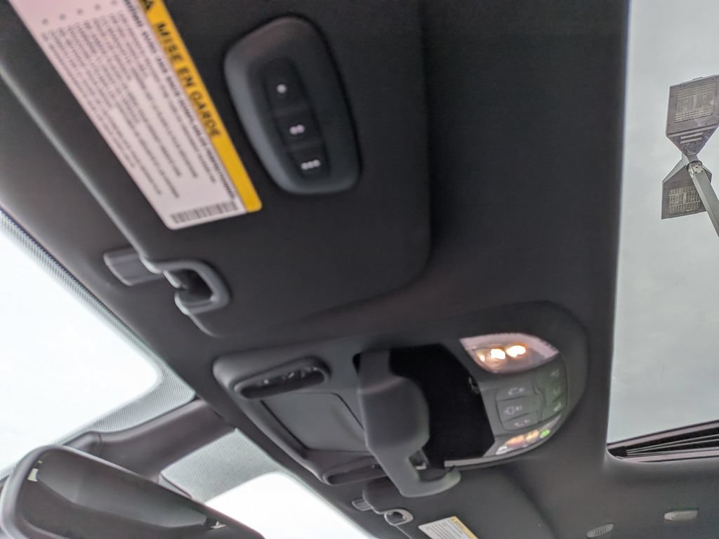 New 2027 Chrysler Pacifica Limited AWD/4WD image 11