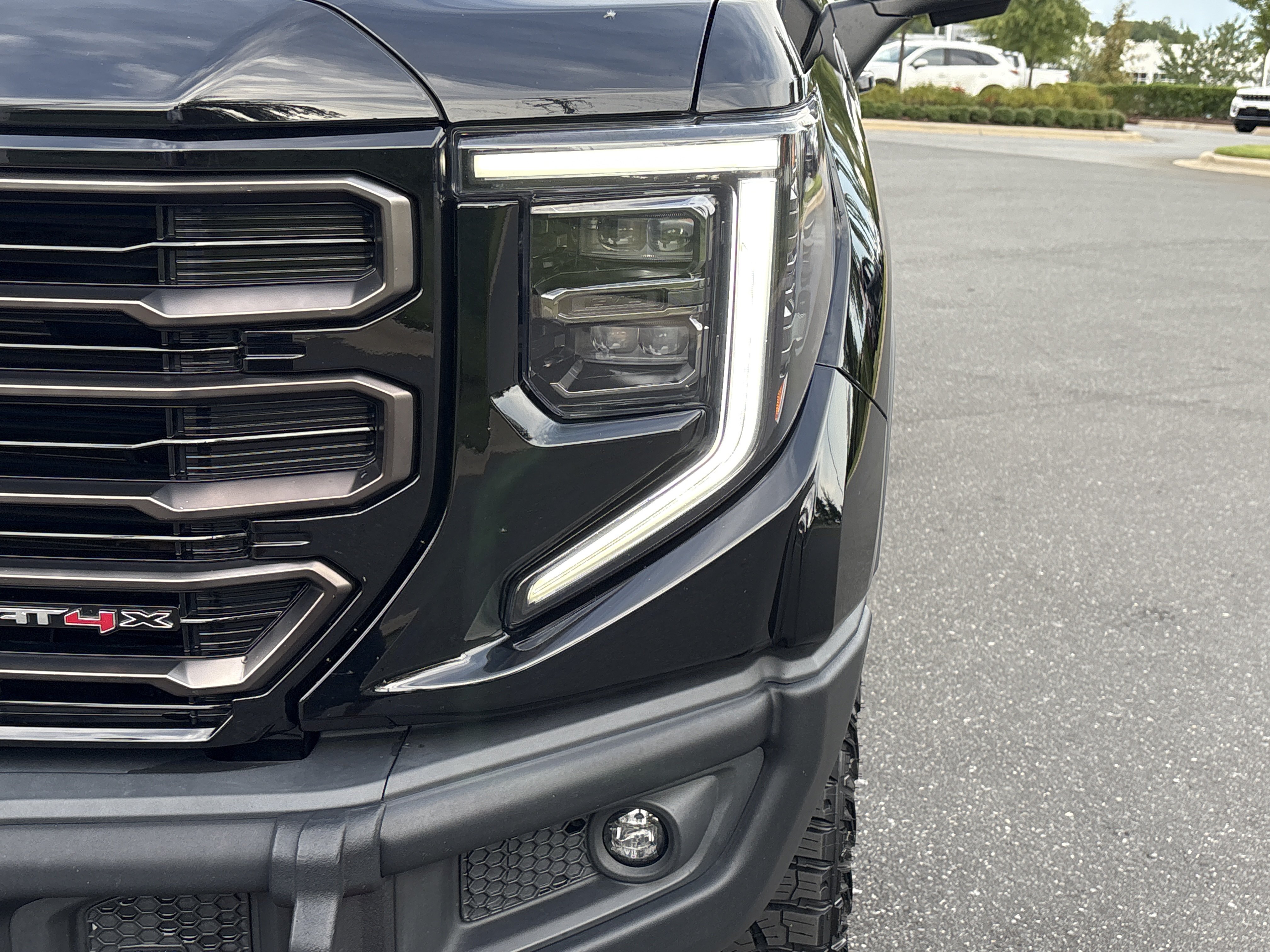 Used 2023 GMC Sierra 1500 AT4X AWD/4WD image 11