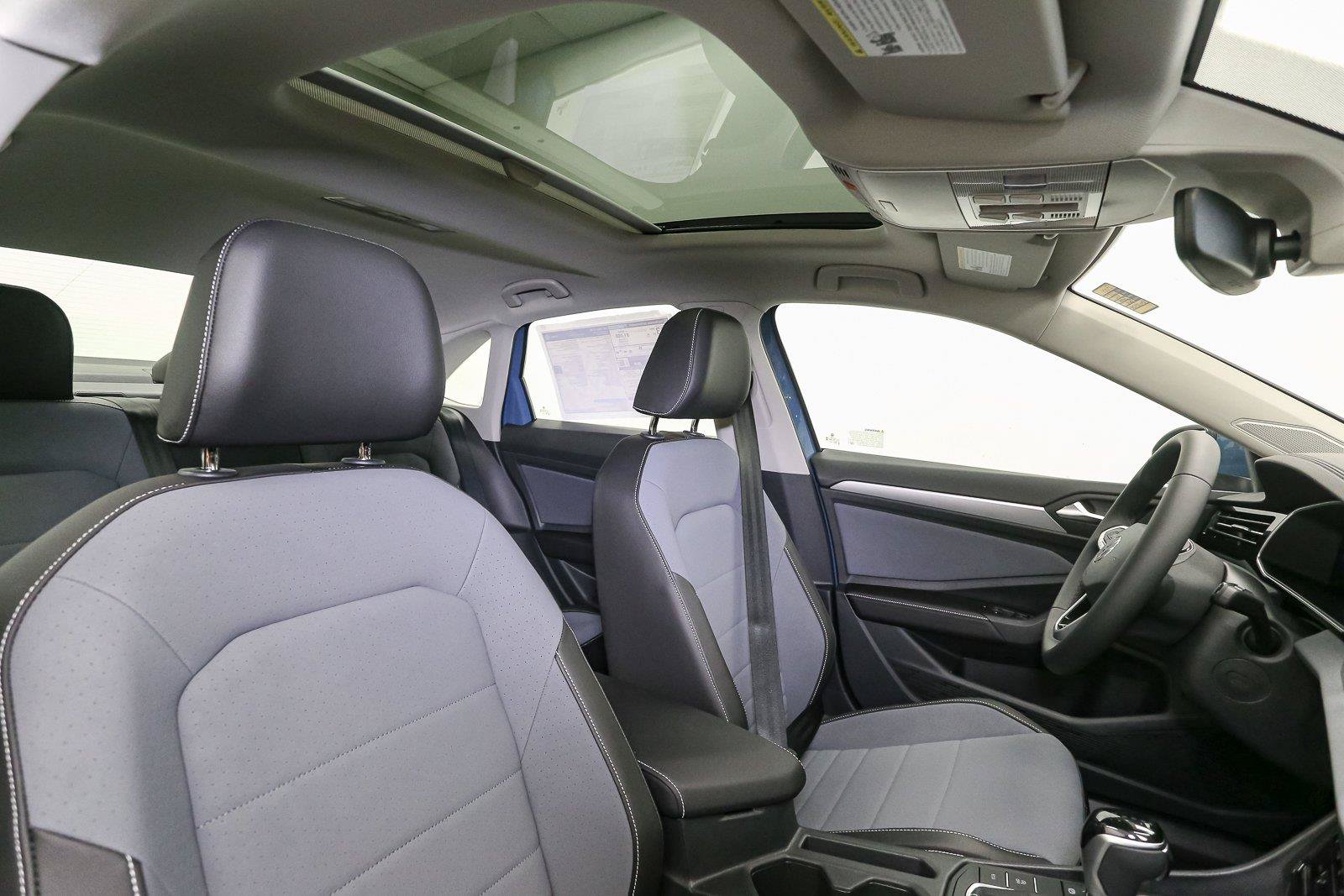 New 2027 Volkswagen Jetta SE FWD image 14
