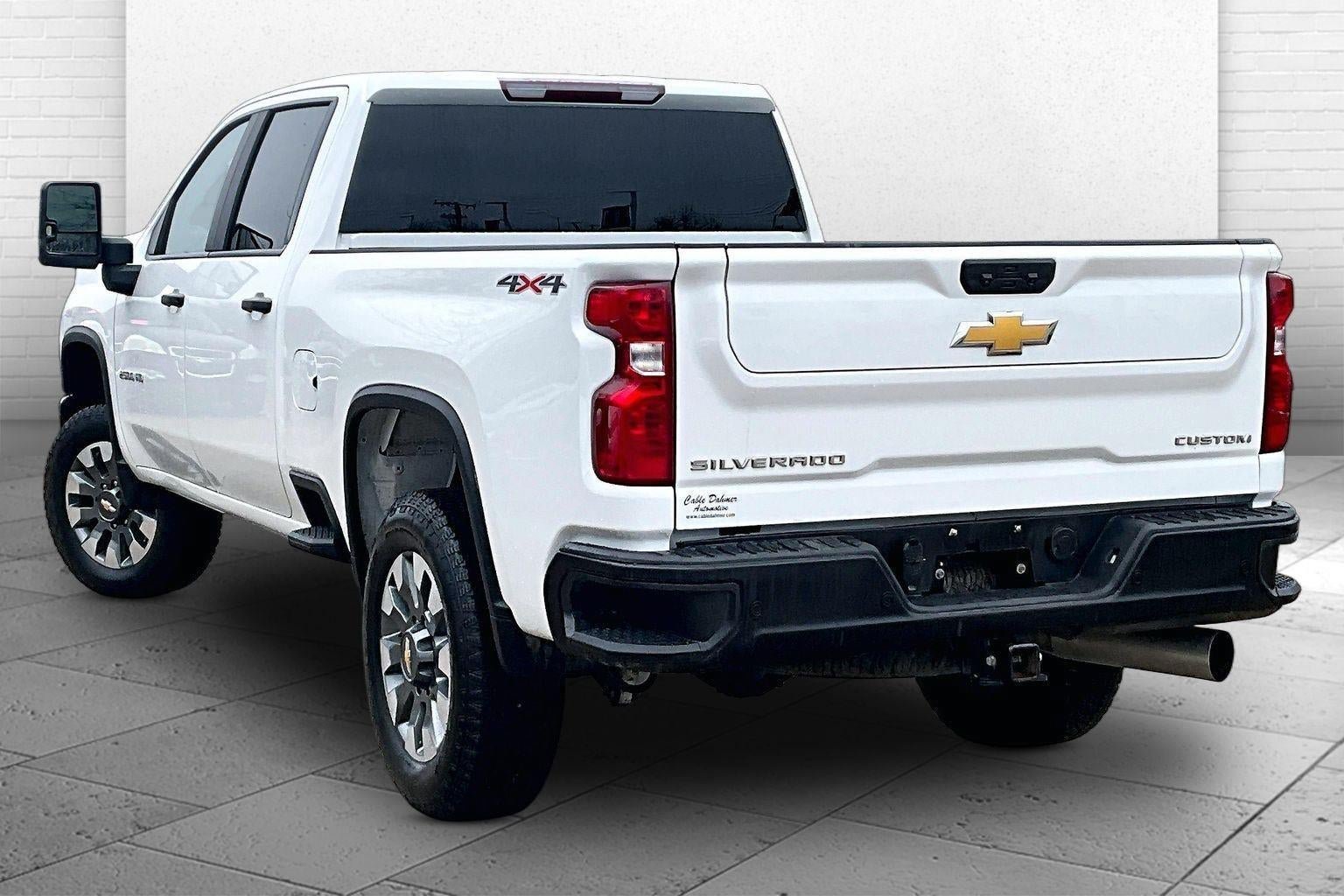 Used 2025 Chevrolet Silverado 2500 Custom w/ Custom Value Package AWD/4WD image 9