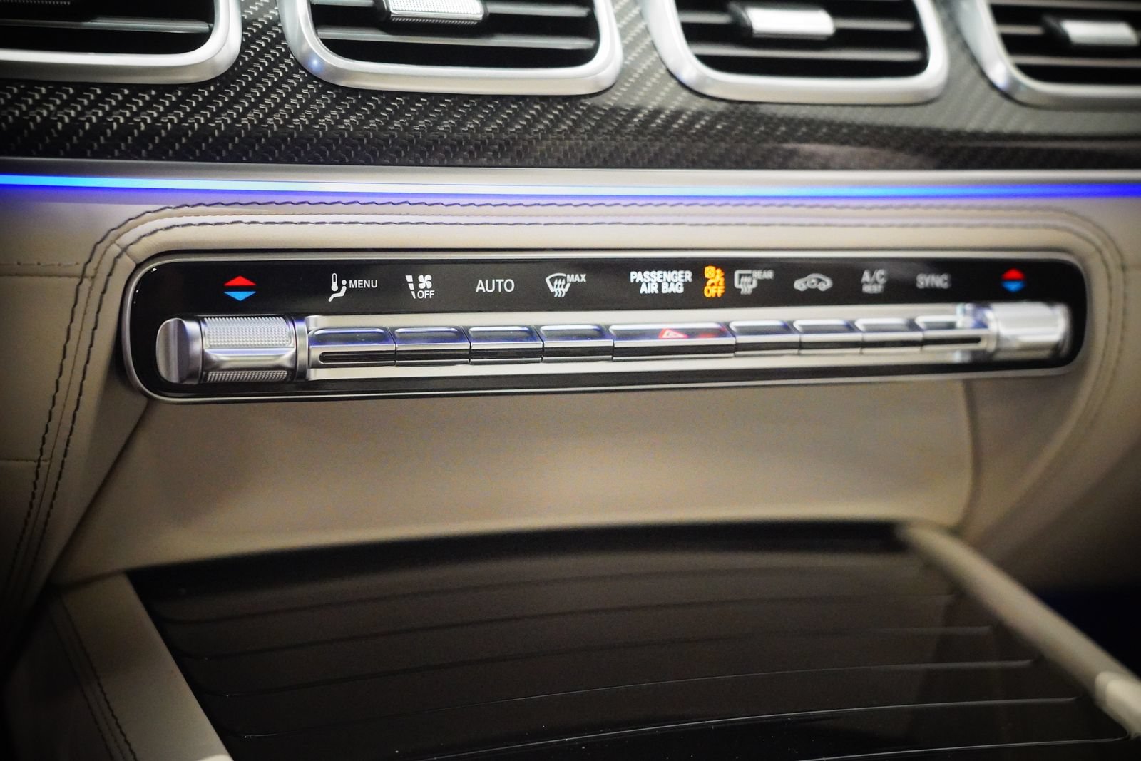 New 2026 Mercedes-Benz GLS 63 AMG 4MATIC image 31