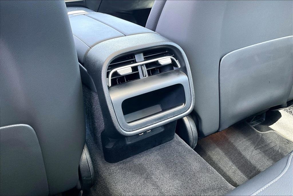 Used 2025 Mercedes-Benz E 350 4MATIC Sedan image 10